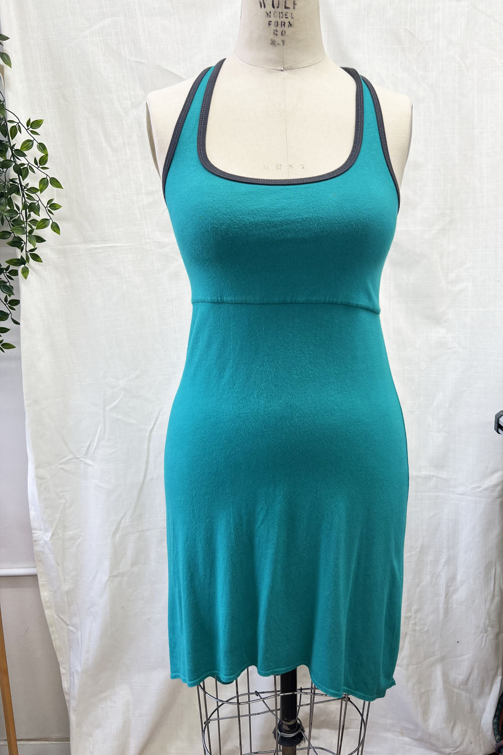 REVENTE - Robe MJ - TP - Jade - RE388