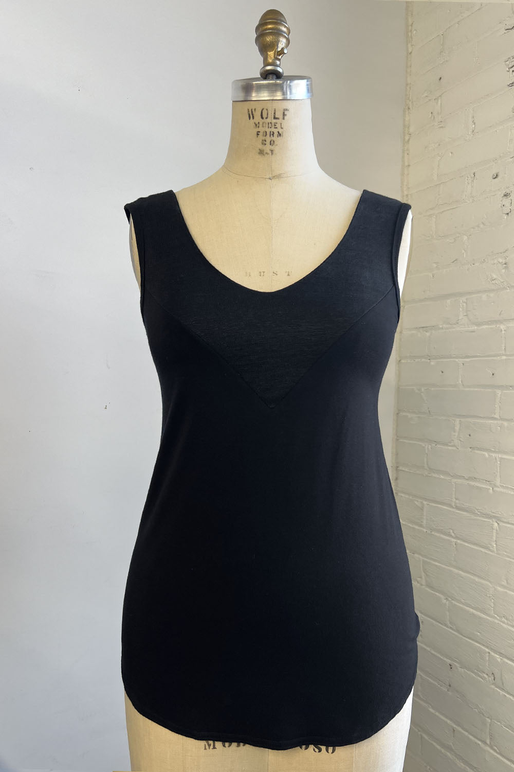 RESALE -Molina Cami- S- Black- RE289