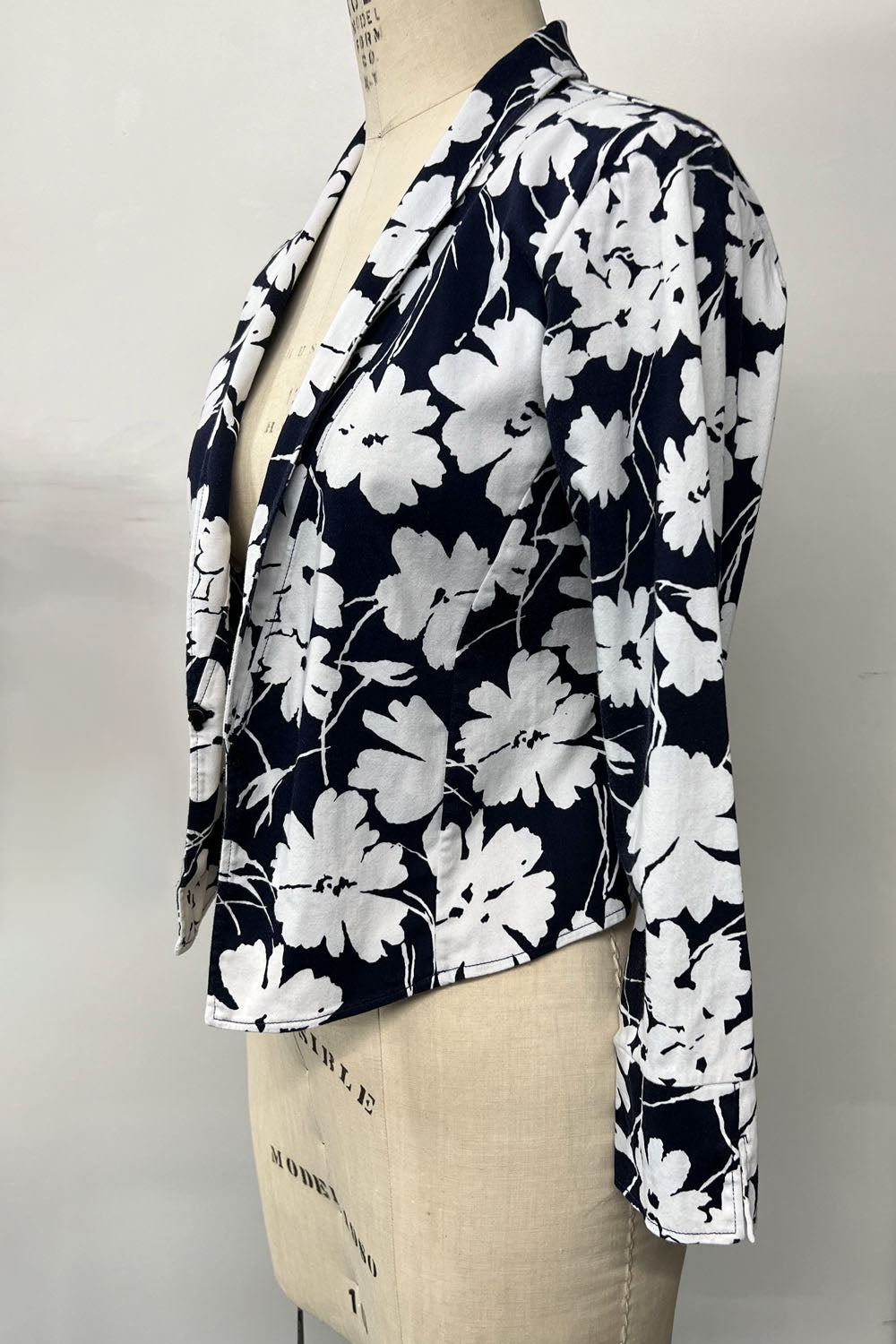 RESALE - Short Jacket- M - Blue/WhitePrint - RE463