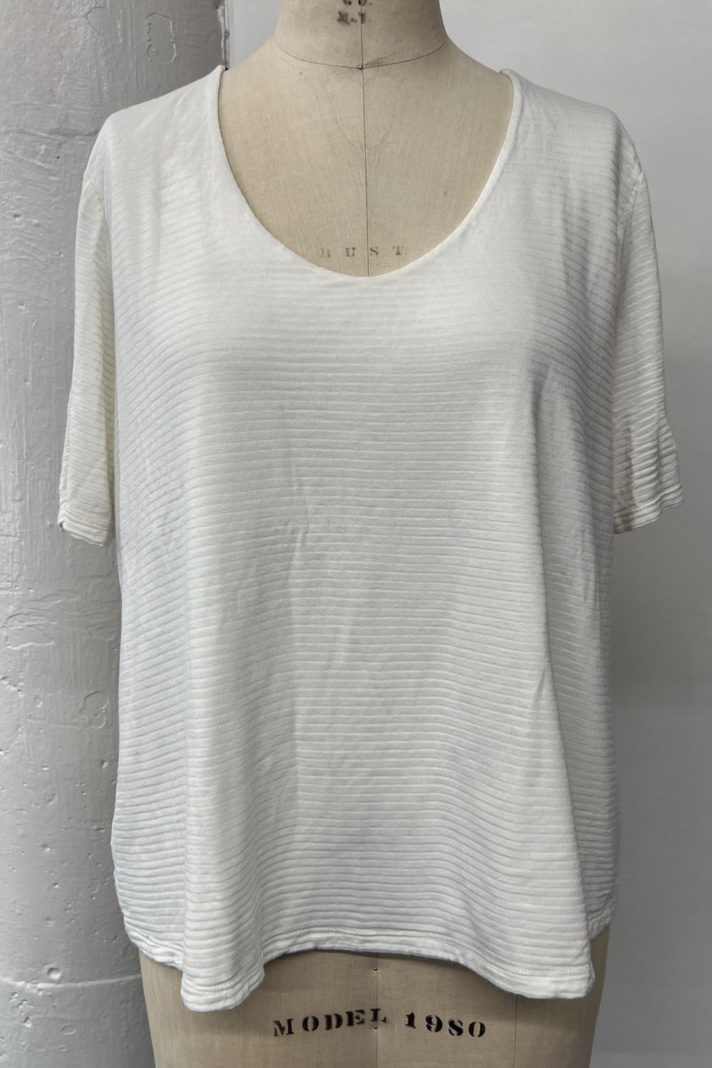RESALE - V neck T-Shirt- 2X- Cream Striped- RE483
