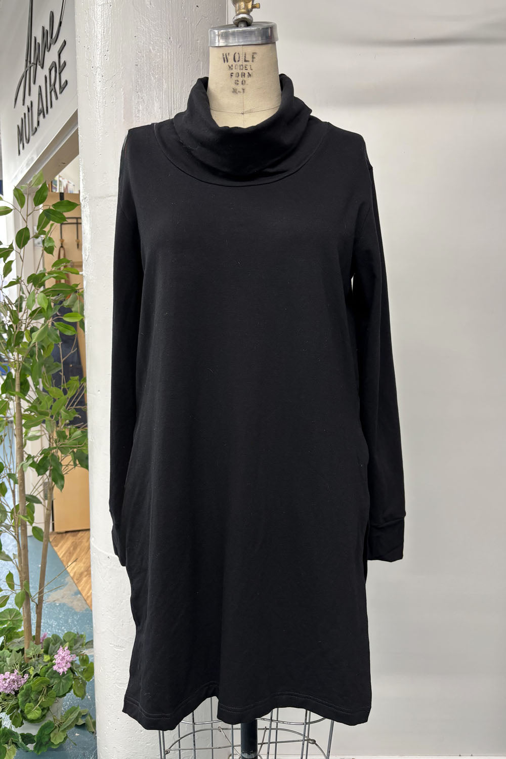 RESALE - Charlotte Tunic- Black - M - RE544