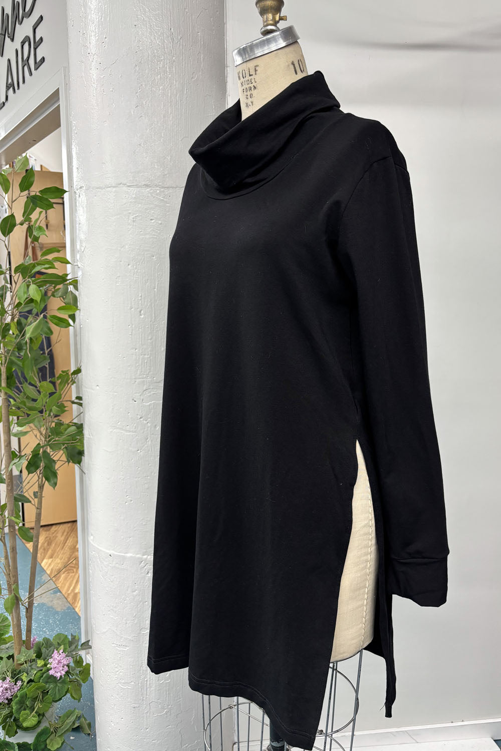 RESALE - Charlotte Tunic- Black - M - RE544