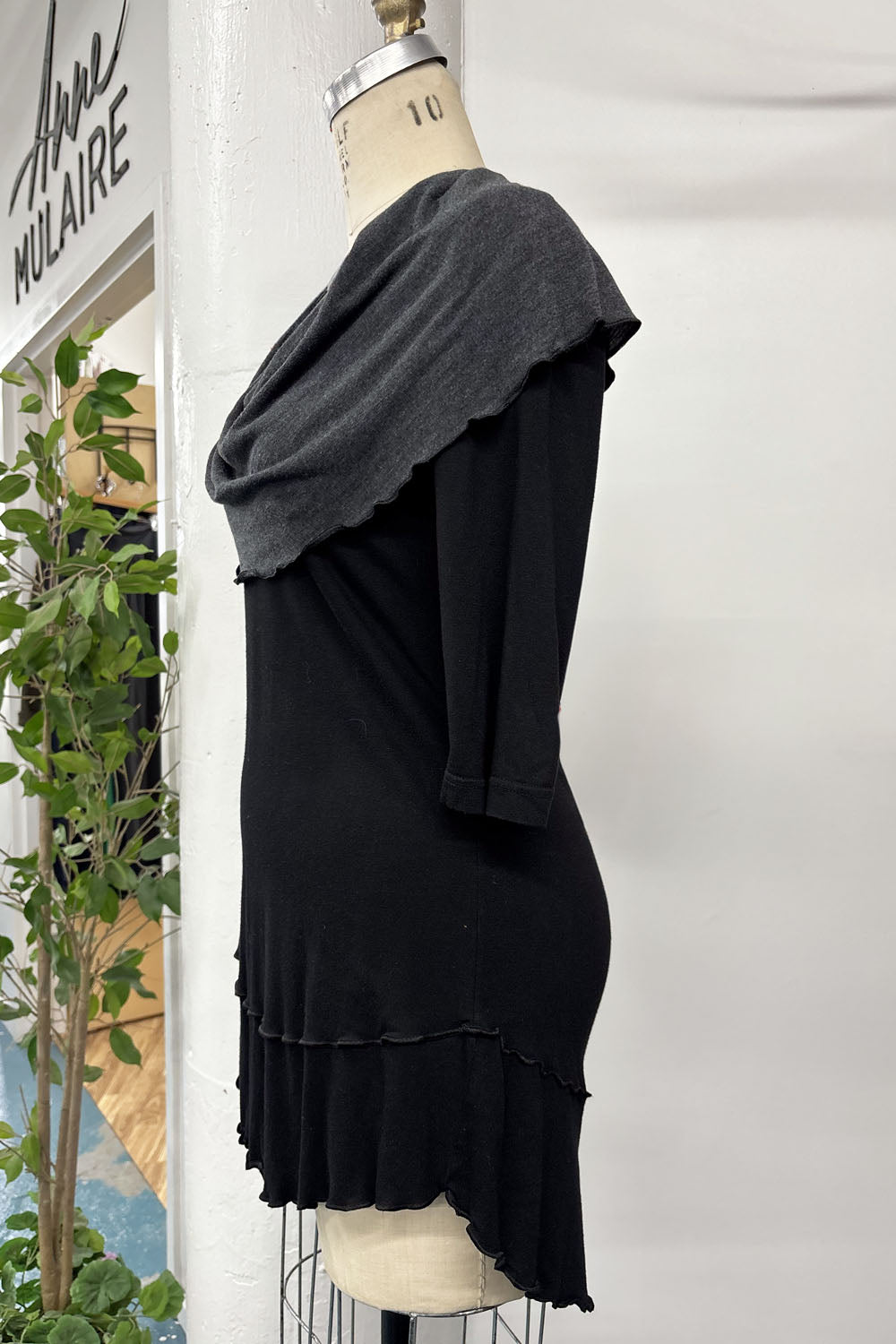 RESALE - Danielle Tunic - Black/Charcoal - M - RE596