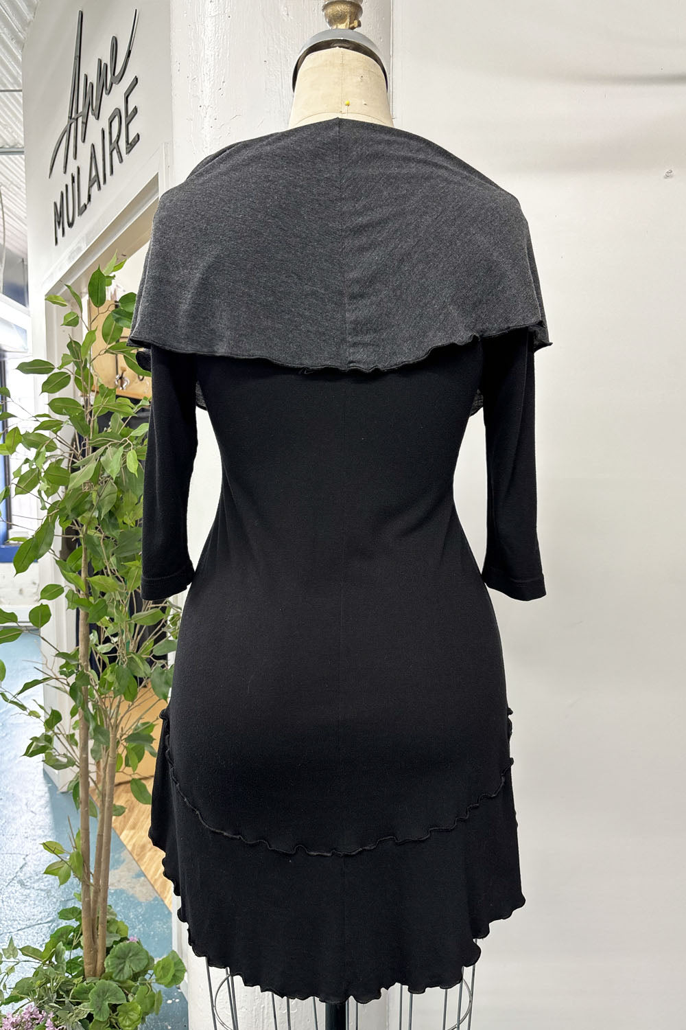 RESALE - Danielle Tunic - Black/Charcoal - M - RE596