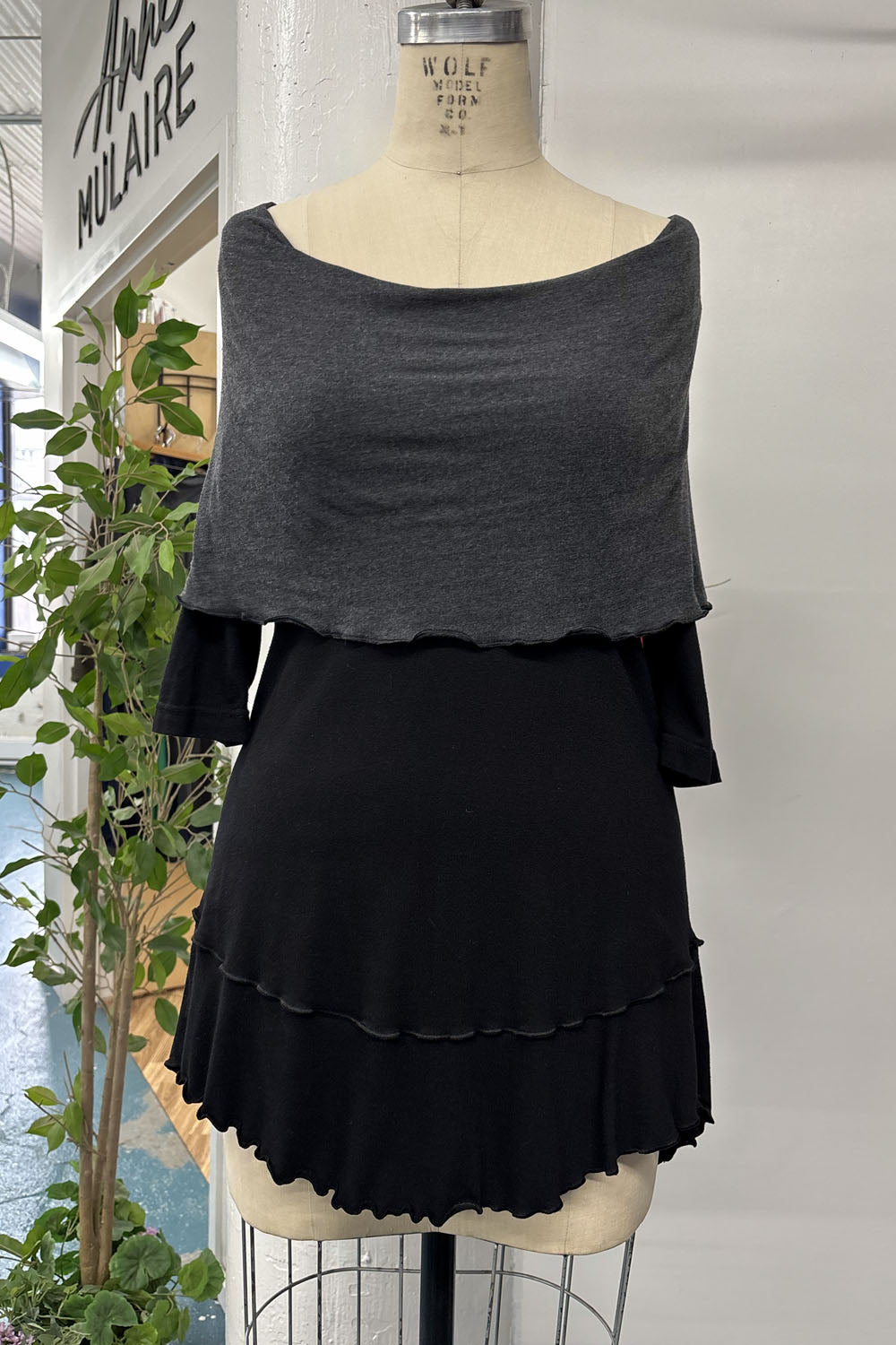 RESALE - Danielle Tunic - Black/Charcoal - M - RE596