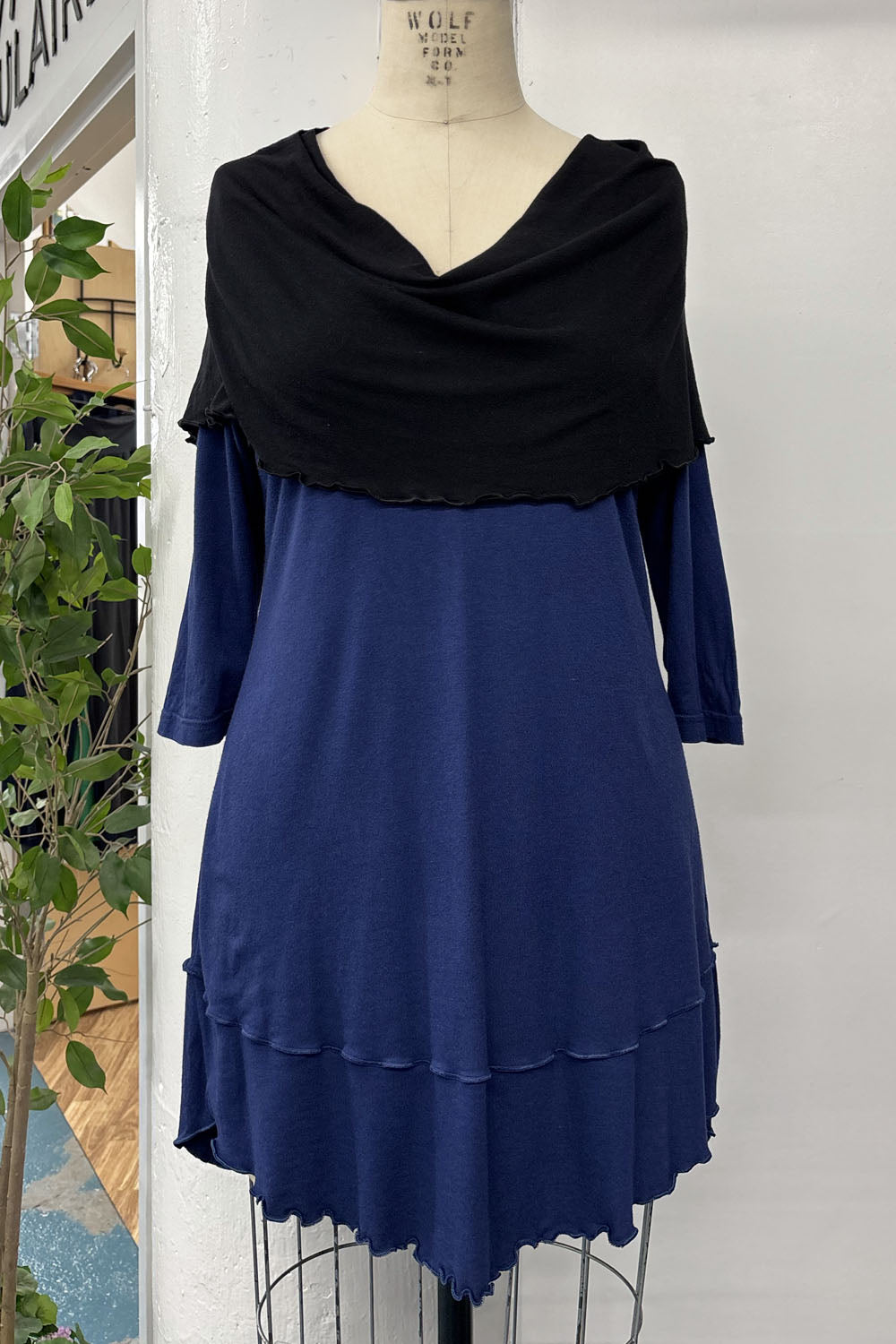 RESALE - Danielle Tunic - Winter Blue/Black - L - RE607