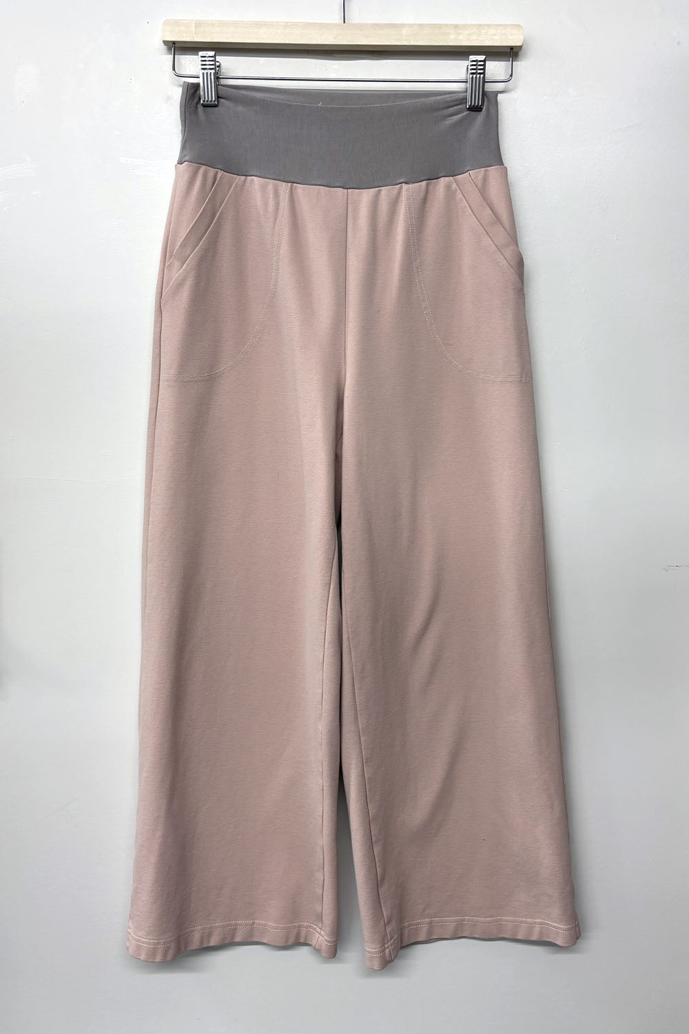 RESALE - Emily Capri- S- Blush - RE626