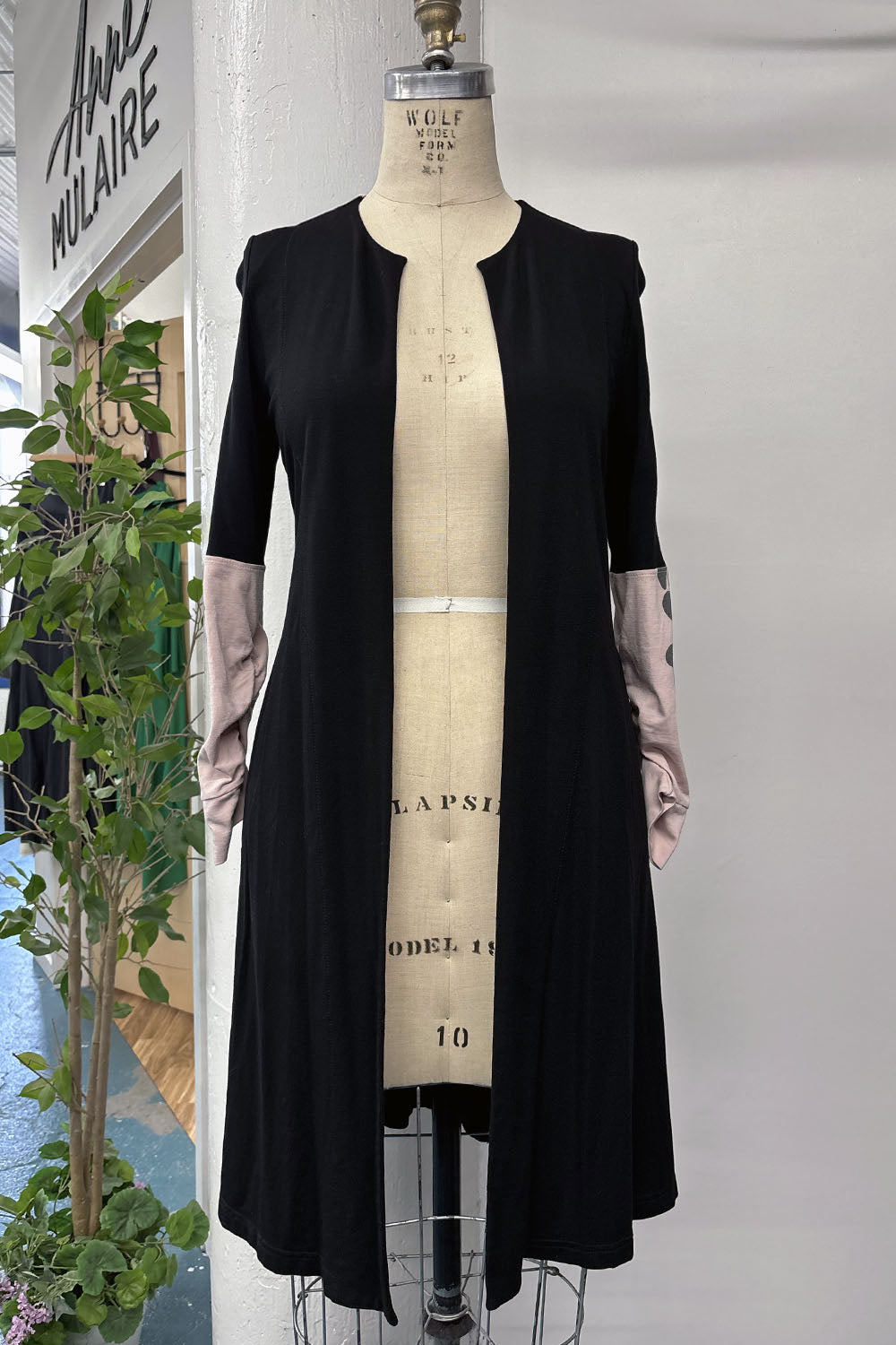 RESALE - Duster - Black/Blush - XS/S - RE628