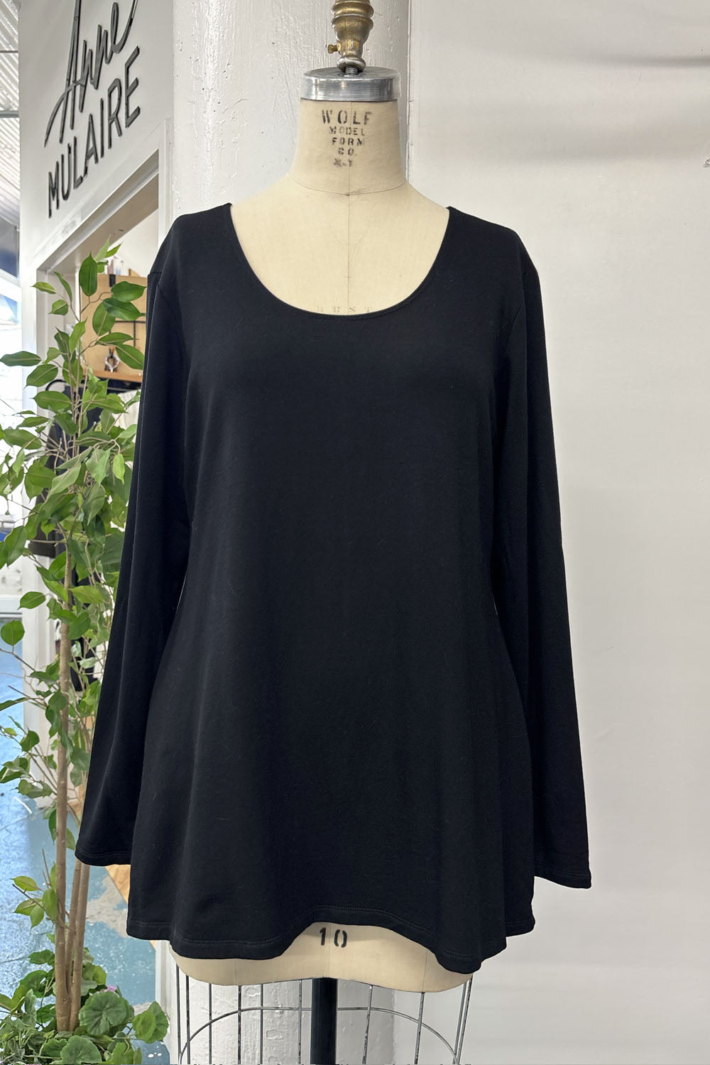 RESALE - Tunic - Black - XL - RE639