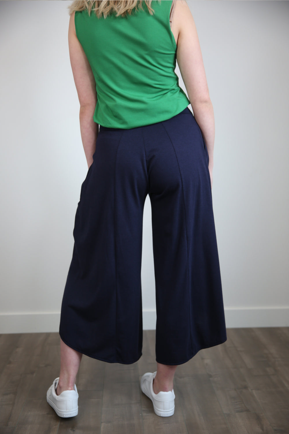 Voyage Slit Capris