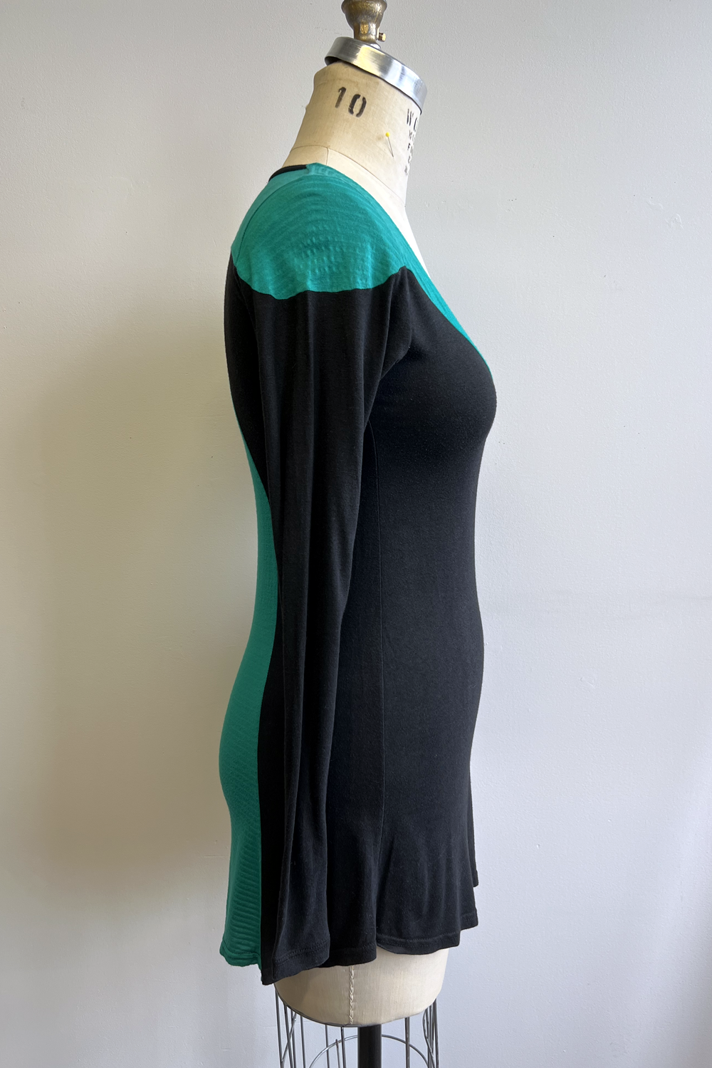 RESALE - Tunic V neck -Blk/Jade - XS